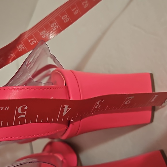 Pink Strappy block square heel NWOT Vince Camuto 8 sandal - Picture 5 of 9